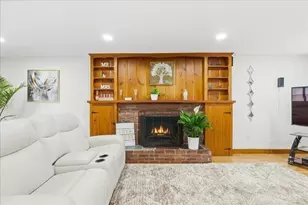 1348 Pleasant St, Bridgewater, MA 02324 - Photo 16