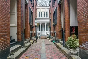 5 Rollins Pl, Boston, MA 02114 - Photo 2
