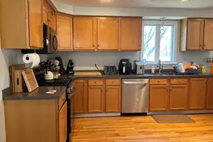 124 Pond St, Weymouth, MA 02190 - Photo 4