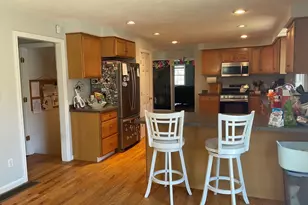 124 Pond St, Weymouth, MA 02190 - Photo 8