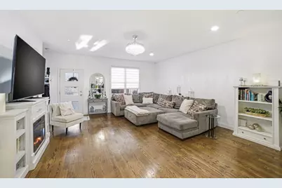 680 Temple St #C4, Whitman, MA 02382 - Photo 4