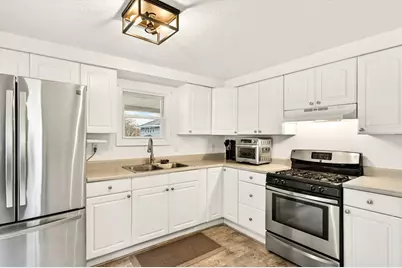 18 Holbrook St, Palmer, MA 01069 - Photo 6