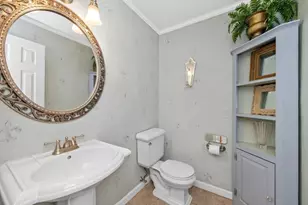 18 Breakwater Dr, Chelsea, MA 02150 - Photo 12