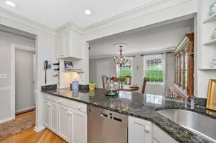 18 Breakwater Dr, Chelsea, MA 02150 - Photo 8