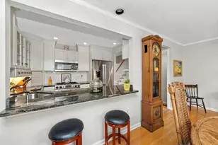 18 Breakwater Dr, Chelsea, MA 02150 - Photo 8