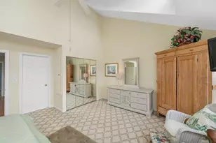 18 Breakwater Dr, Chelsea, MA 02150 - Photo 16