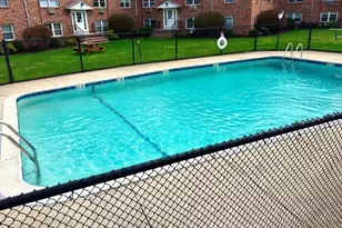 12 Colonial Village Dr, Arlington, MA 02474 - Photo 14