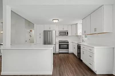 268 Davis St, Northborough, MA 01532 - Photo 4