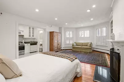 236 Beacon St #1E, Boston, MA 02116 - Photo 2