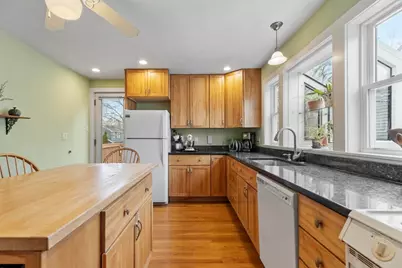 34 Addington Rd, Boston, MA 02132 - Photo 8