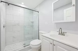 185 Suffolk Ave, Revere, MA 02151 - Photo 20