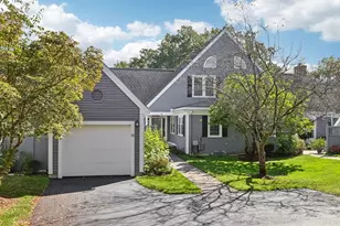 35 Mitchell Grant Way, Bedford, MA 01730 - Photo 2