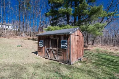 390 Shays St, Amherst, MA 01002 - Photo 32