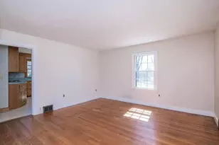 390 Shays St, Amherst, MA 01002 - Photo 16