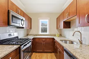 54 Loomis St, Bedford, MA 01730 - Photo 6