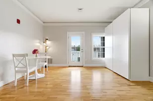 54 Loomis St, Bedford, MA 01730 - Photo 4