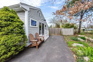 8 Elizabeth Rd, Bourne, MA 02559 - Photo 32