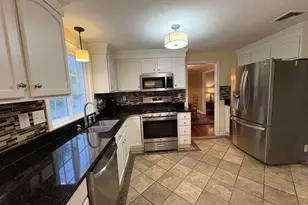 10 Legion Dr, Plainville, MA 02762 - Photo 4