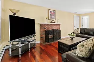 10 Legion Dr, Plainville, MA 02762 - Photo 8