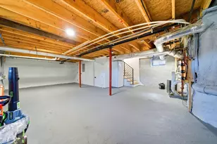 28 Cherry St, Medford, MA 02155 - Photo 26