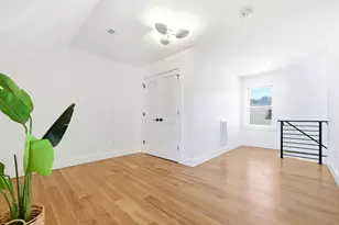 28 Cherry St, Medford, MA 02155 - Photo 18