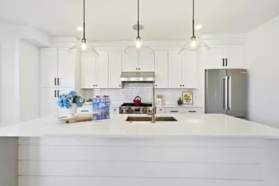 28 Cherry St #28, Medford, MA 02155 - Photo 6