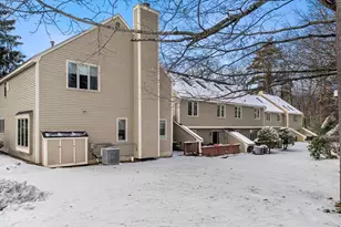 113 Brickett Hill Cir, Haverhill, MA 01830 - Photo 2