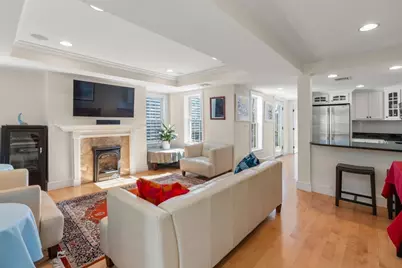 13 Lexington St #3, Boston, MA 02129 - Photo 4