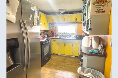 93 Greenwood St, Gardner, MA 01440 - Photo 2