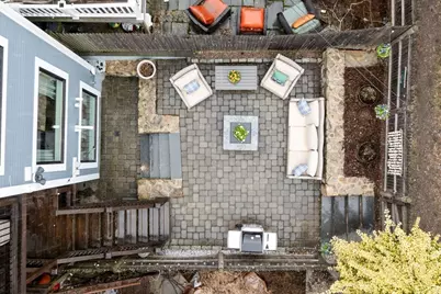 772 E 6th St #1, Boston, MA 02127 - Photo 24