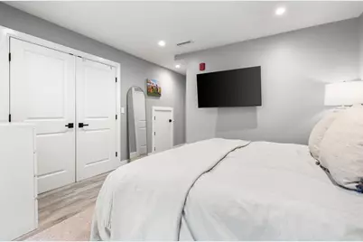 772 E 6th St #1, Boston, MA 02127 - Photo 16