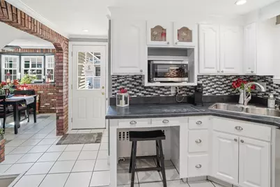 85 Newbury St, Lowell, MA 01851 - Photo 20