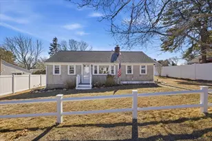 51 Sunset Ln, Dennis, MA 02670 - Photo 2