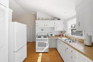 51 Sunset Ln, Dennis, MA 02670 - Photo 10