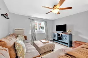 29 Arlington Rd, Woburn, MA 01801 - Photo 4