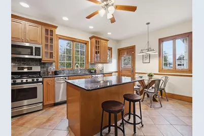 37 Pomfret St, Boston, MA 02132 - Photo 18