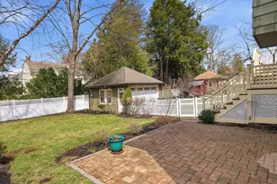 37 Pomfret St, Boston, MA 02132 - Photo 8