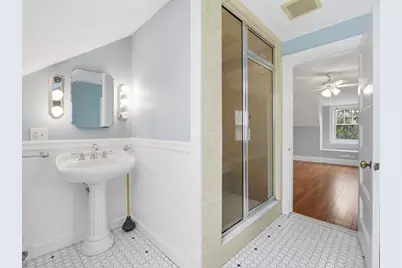 37 Pomfret St, Boston, MA 02132 - Photo 36