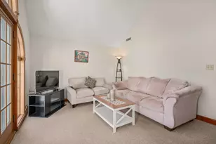 113 Temple Rd, Waltham, MA 02452 - Photo 22