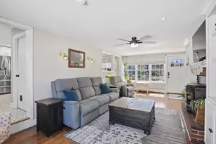 379 Cathy St, Fitchburg, MA 01420 - Photo 8