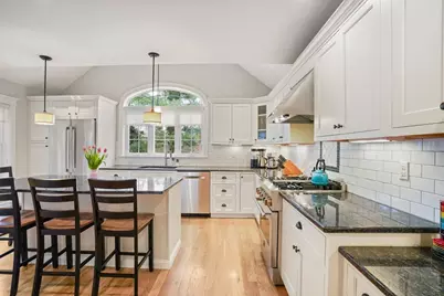 10 Higgins Road, Marblehead, MA 01945 - Photo 8