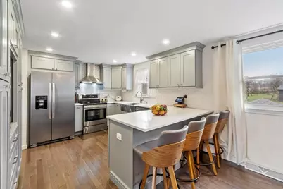 17 Horseshoe Rd, Dracut, MA 01826 - Photo 6