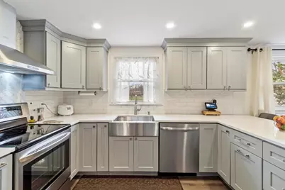 17 Horseshoe Rd, Dracut, MA 01826 - Photo 10