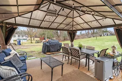 17 Horseshoe Rd, Dracut, MA 01826 - Photo 4