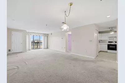 3920 Mystic Valley Pkwy #423, Medford, MA 02155 - Photo 14