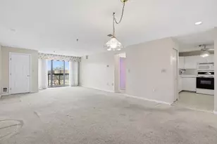 3920 Mystic Valley Pkwy, Medford, MA 02155 - Photo 14