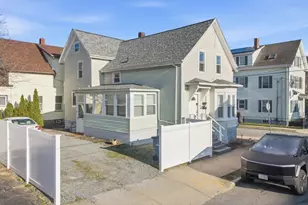 28 Borden St, New Bedford, MA 02740 - Photo 2