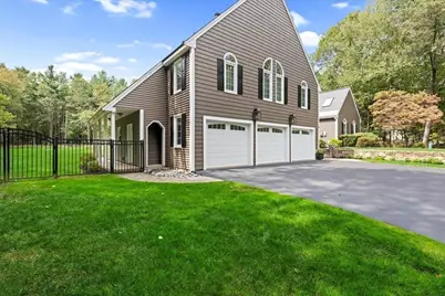 365 Green St, Northborough, MA 01532 - Photo 36