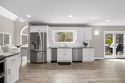 365 Green St, Northborough, MA 01532 - Photo 8