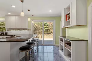 17 Mount Auburn Rd, Chelmsford, MA 01824 - Photo 2